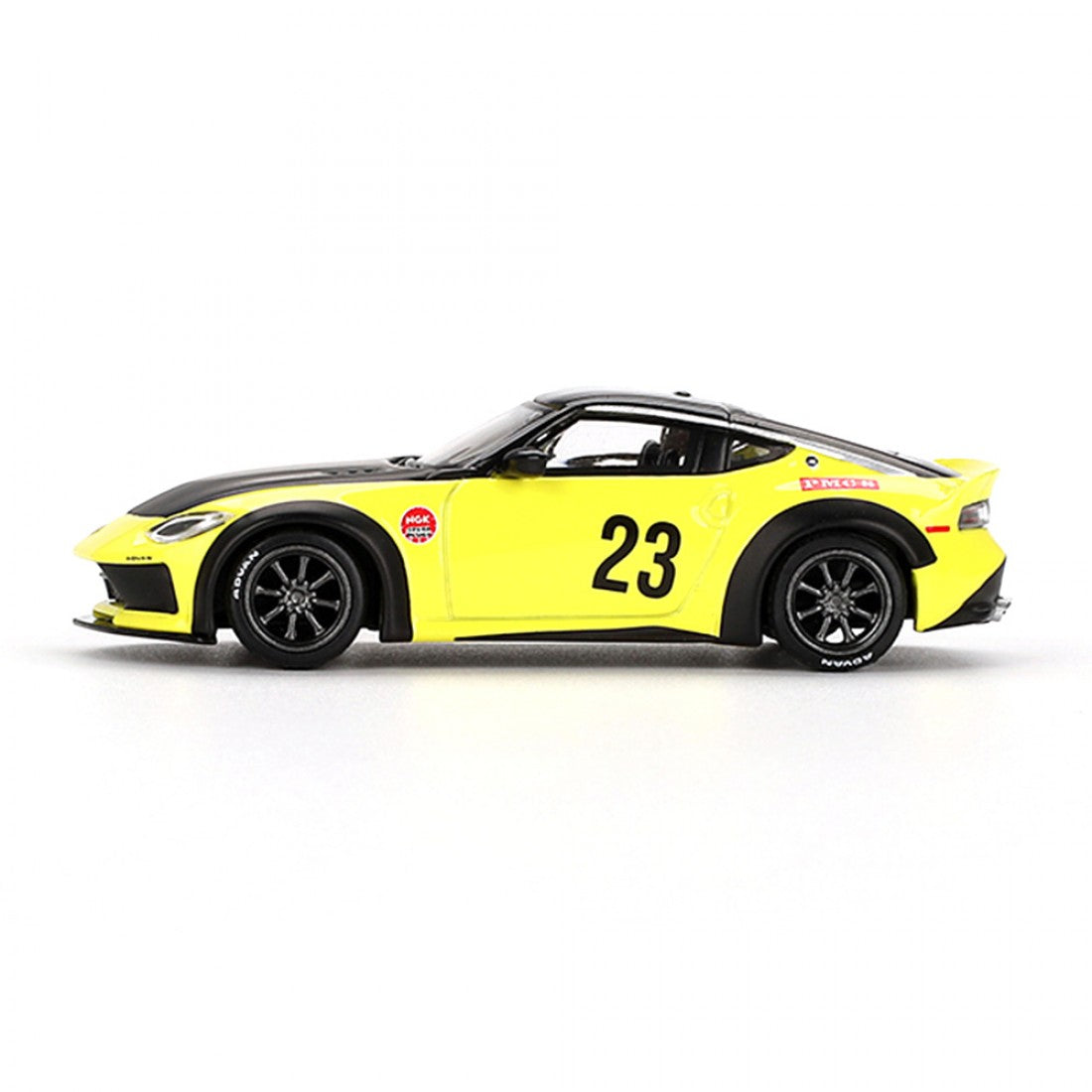 Mini GT 1:64 Nissan Z LB-NATION WORKS – Amarillo Ikazuchi – LHD Blister