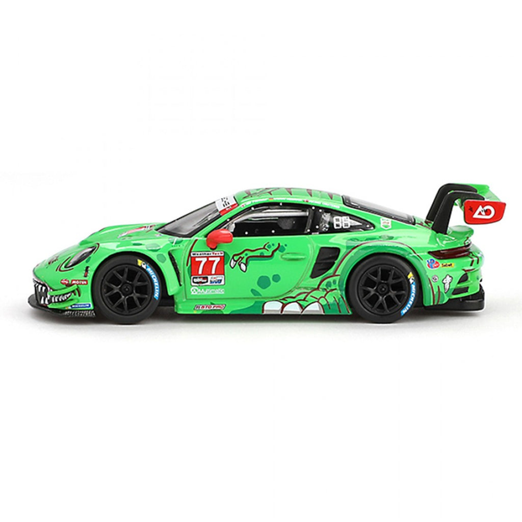 Mini GT 1:64 Porsche 911 GT3 R #77 AO Racing 2024 IMSA Daytona 24 Hrs GT (PRESENTACIÓN EN BLISTER)D Pro 2.º puesto