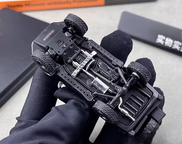 GCD TOYOTA 4RUNNER TRUCK PRERUNNER WITH CAMPER ACCESSORIES 1/64