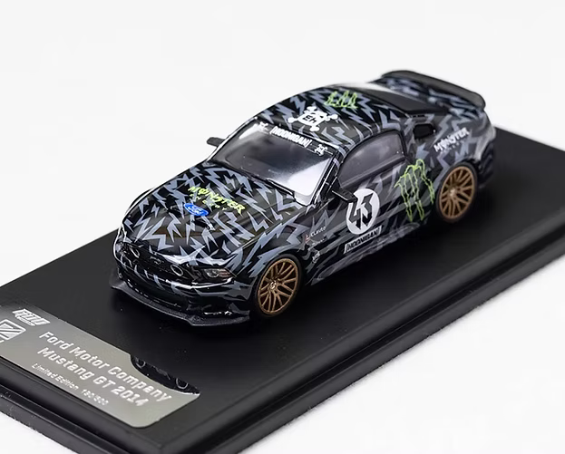DCM 1/64 FORD MUSTANG GT 2024 MONSTER