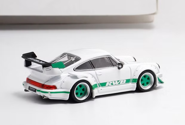 STAR MODEL PORSCHE RWB 964 WIDE BODY GT WHITE AND GREEN