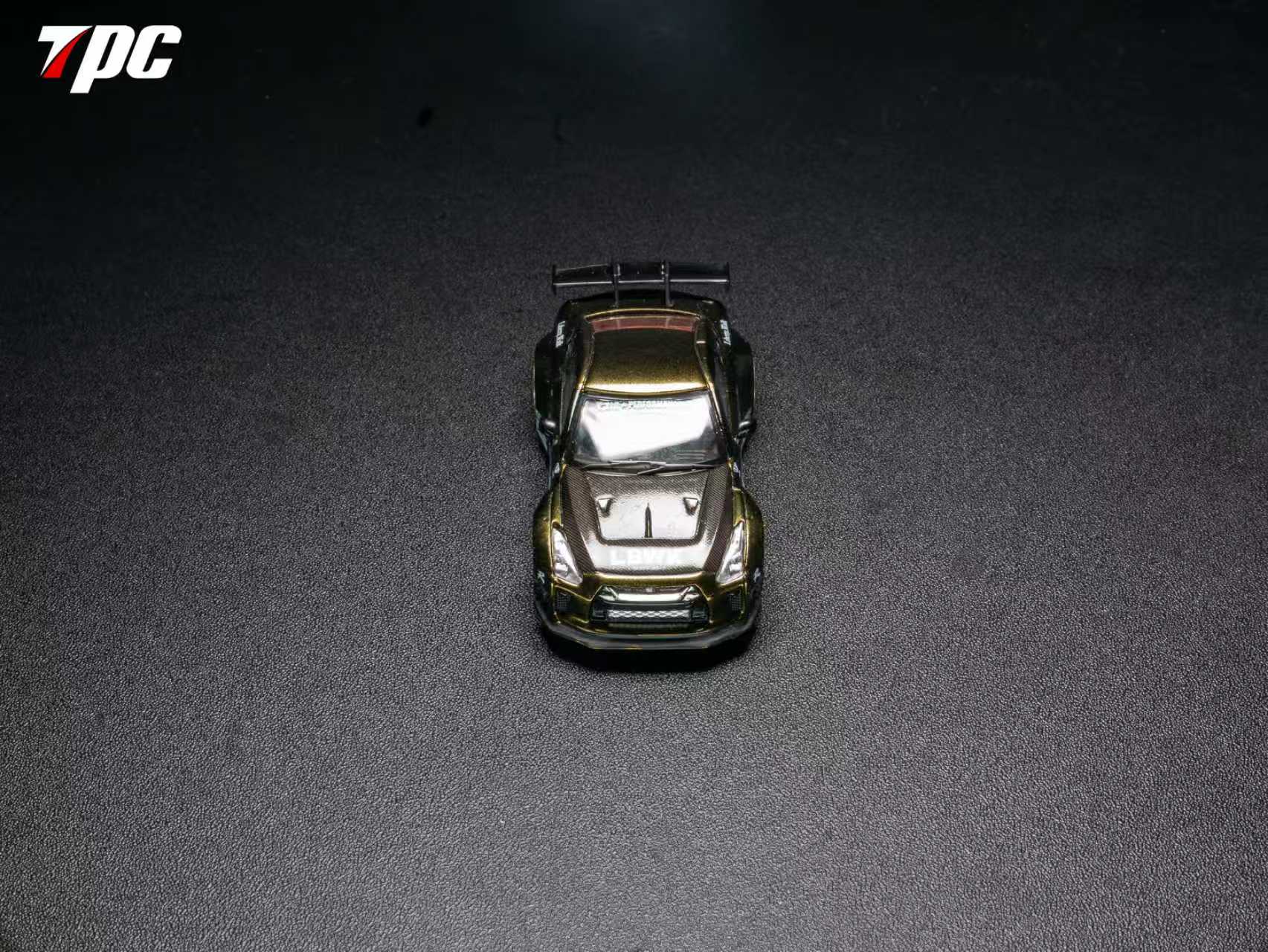 TPC 1:64 LBWK GTR35 Edición Personalizada Camaleón de Titanio