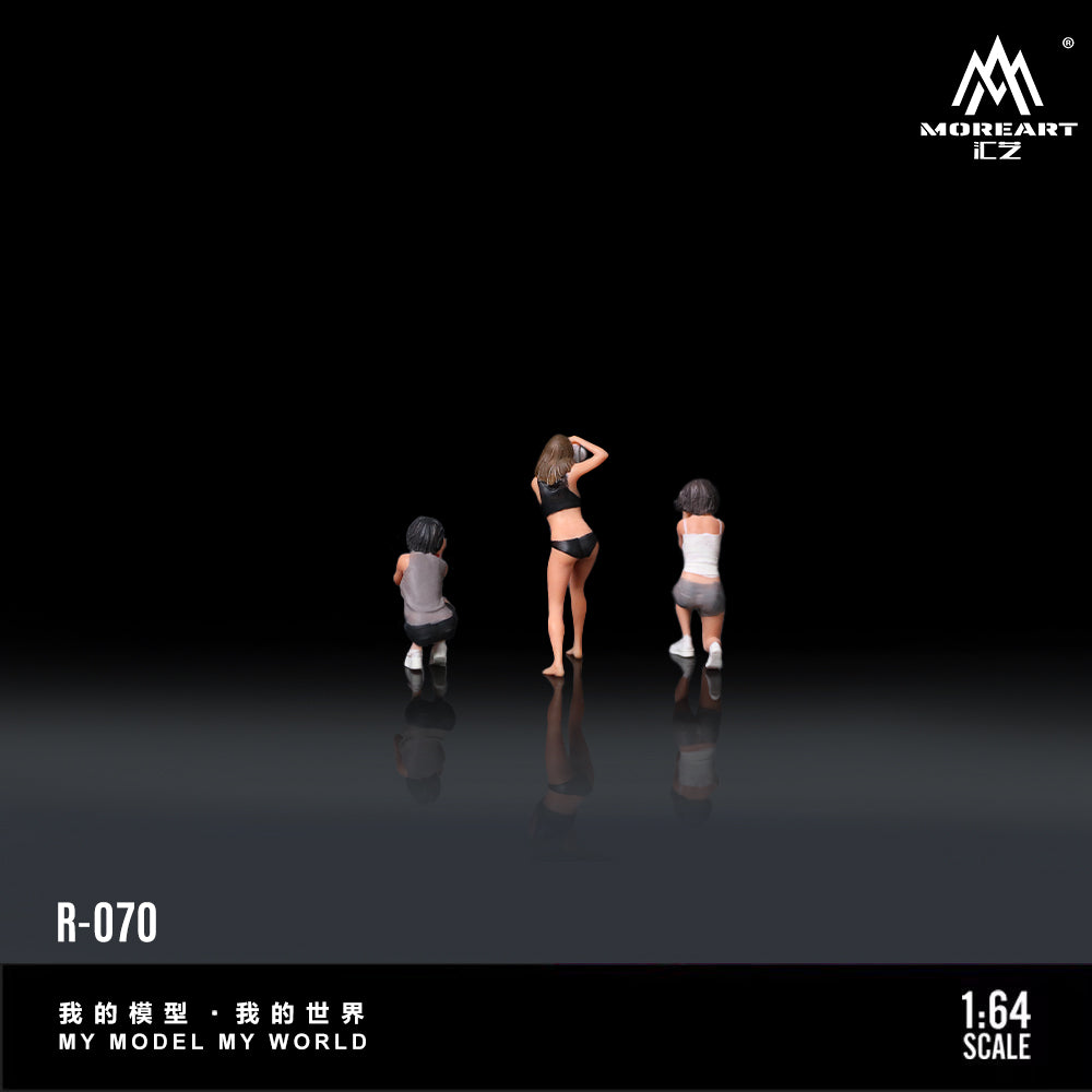 MOREART 1:64 Photographer Figure B Set Resin Model