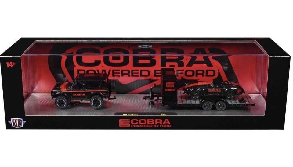M2 Machines 1976 Ford Bronco & 1965 Shelby 427 Cobra Auto Hauler R90