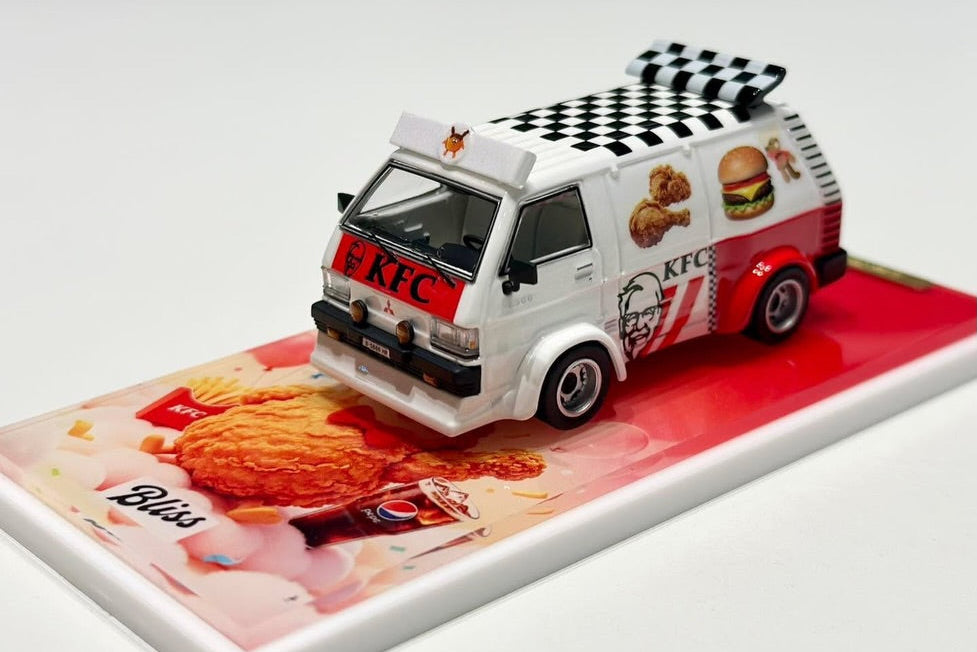 BLISS 1/64 MITSUBISHI DELICA KFC LIVERY