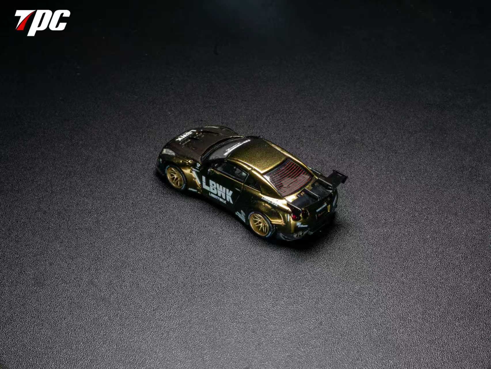 TPC 1:64 LBWK GTR35 Edición Personalizada Camaleón de Titanio