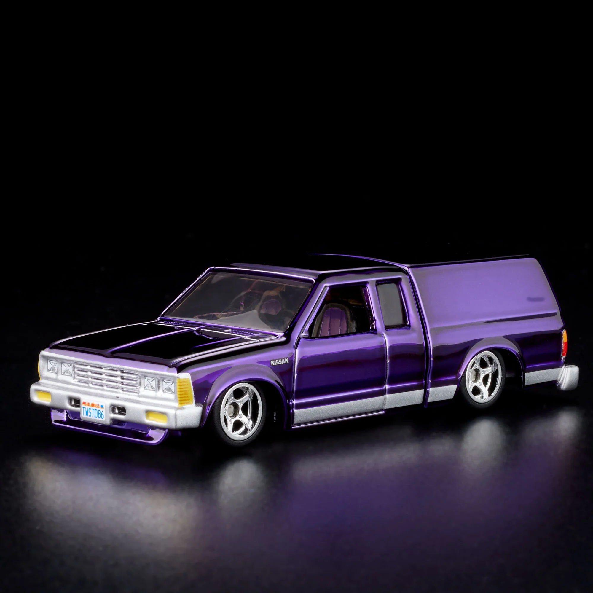 Hot Wheels RLC 1986 Nissan 720 King Cab Collectible Diecast