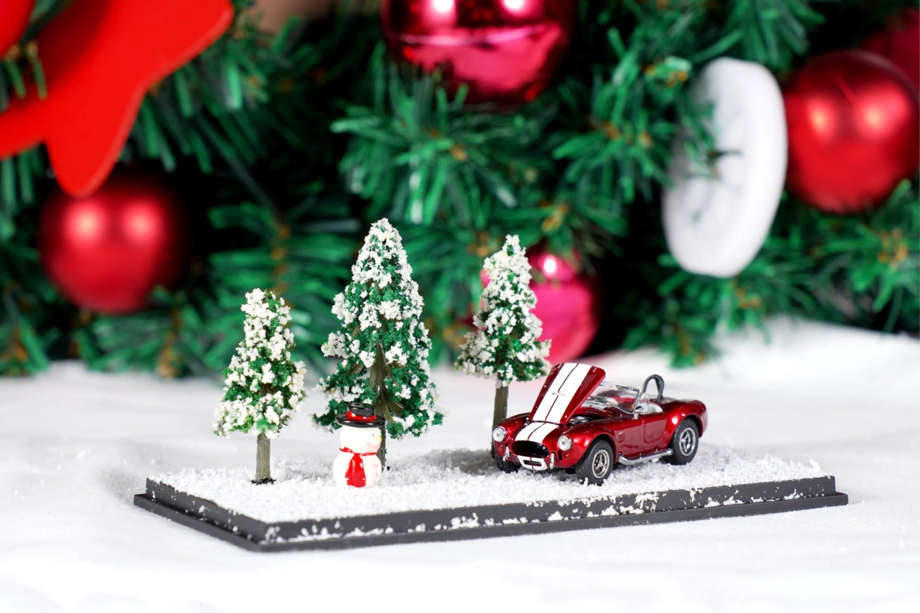 Fine works64 Shelby 427 Metallic Red Christmas