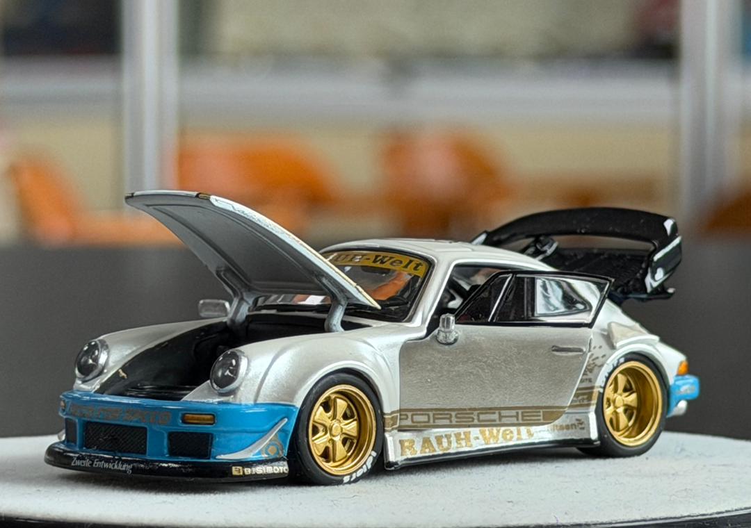 PGM 1:64 Porsche RWB 930 Blanco Mate