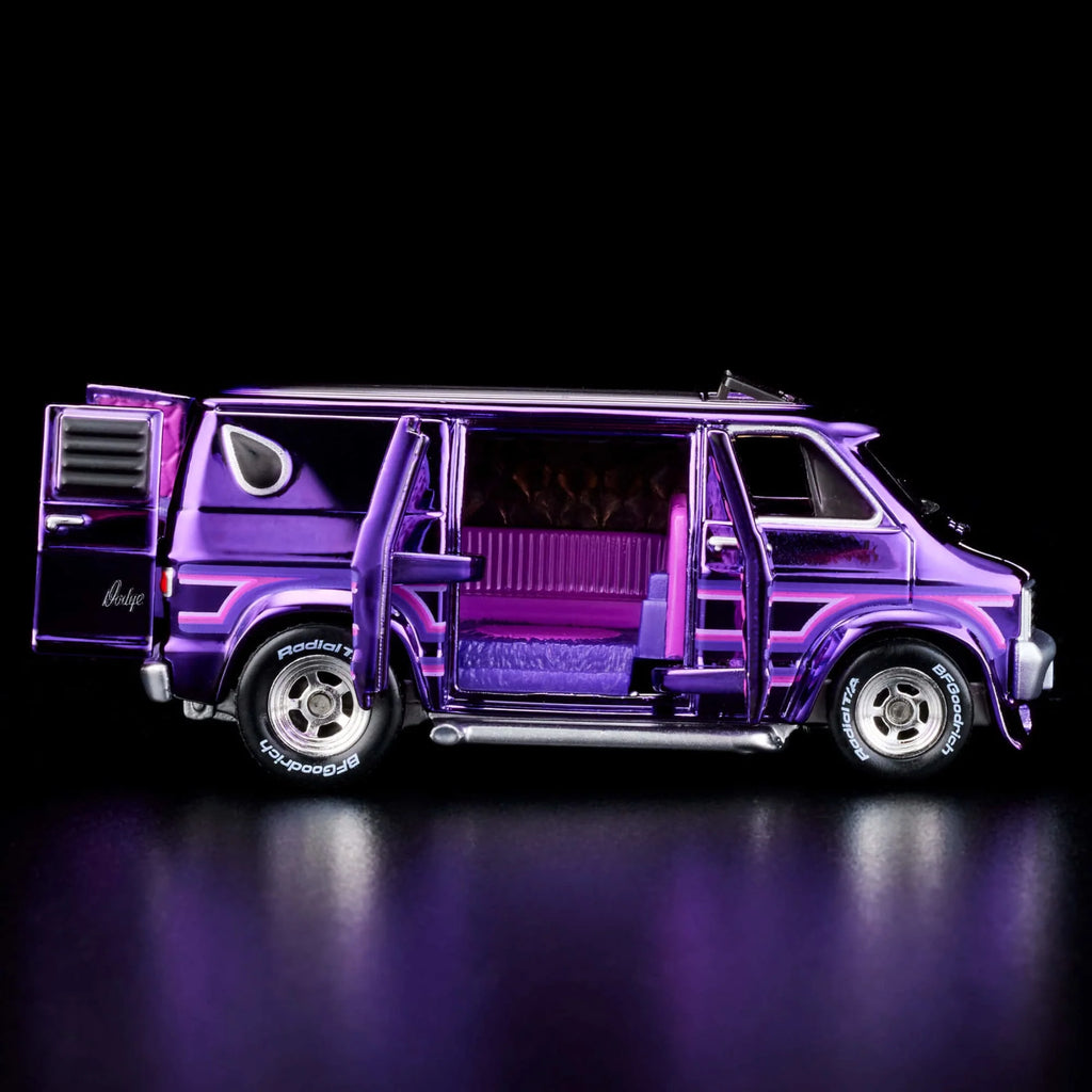 RLC Exclusive ‘70s Dodge Tradesman Van Collectible Diecast