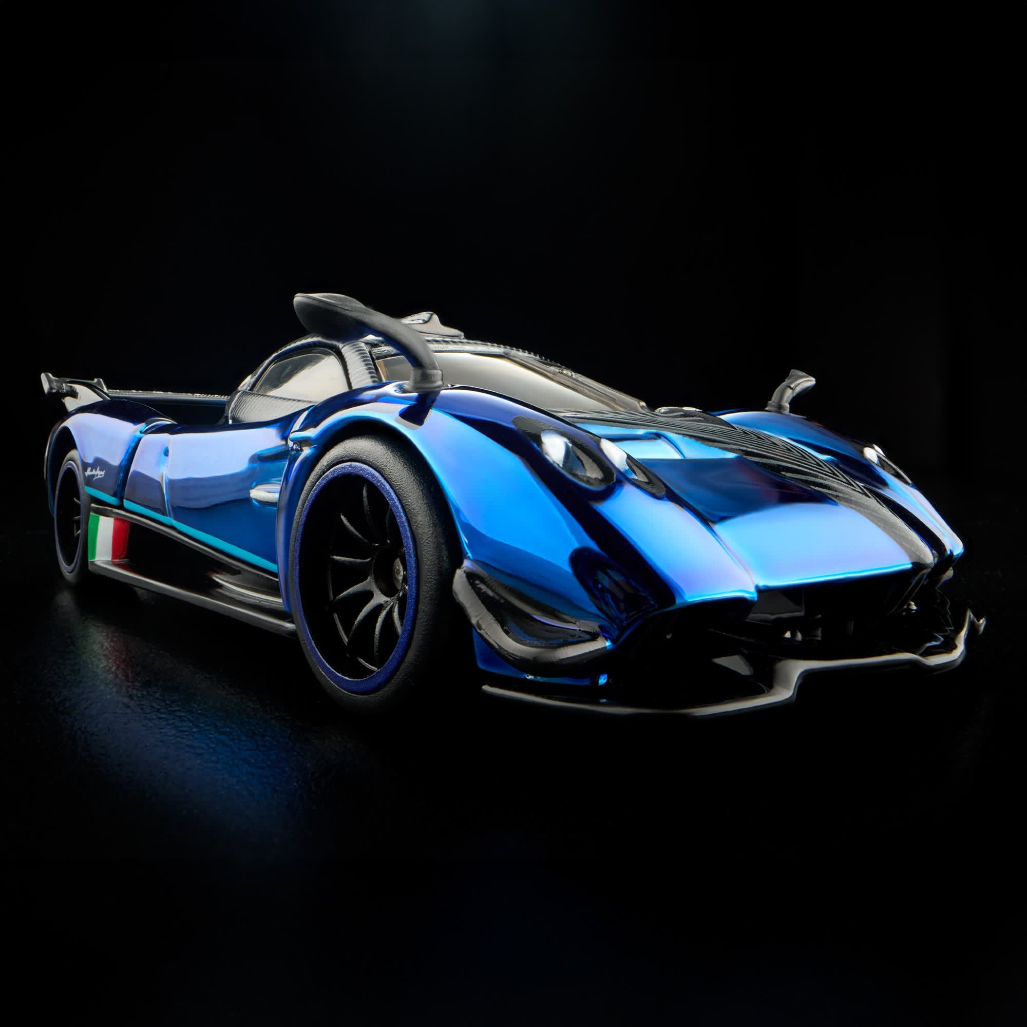 RLC Exclusive 2021 Pagani Huayra R AZUL