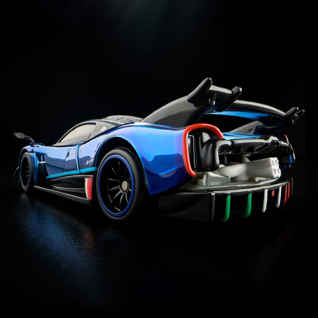 RLC Exclusive 2021 Pagani Huayra R AZUL