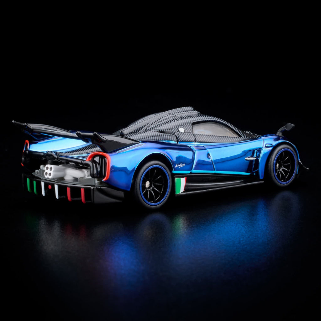 RLC Exclusive 2021 Pagani Huayra R AZUL