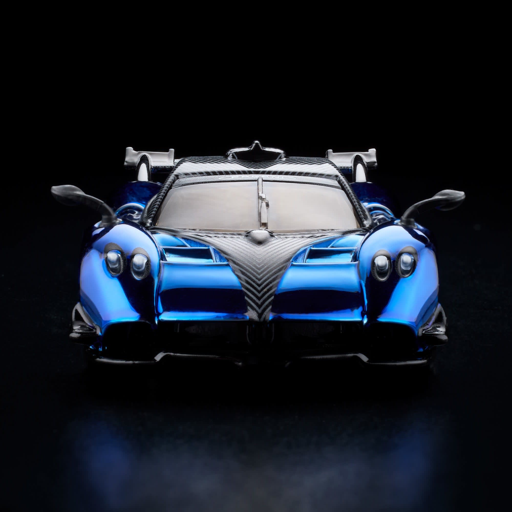 RLC Exclusive 2021 Pagani Huayra R AZUL