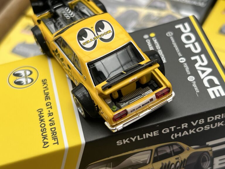 POPRACE 1/64 SKYLINE GT-R V8 DRIFT (HAKOSUKA) MOONEYES TMCS SINGAPORE SPECIAL EDITION