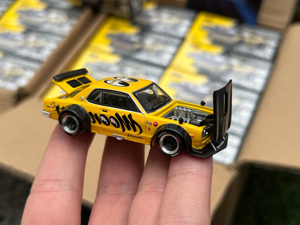 POPRACE 1/64 SKYLINE GT-R V8 DRIFT (HAKOSUKA) MOONEYES TMCS SINGAPORE SPECIAL EDITION