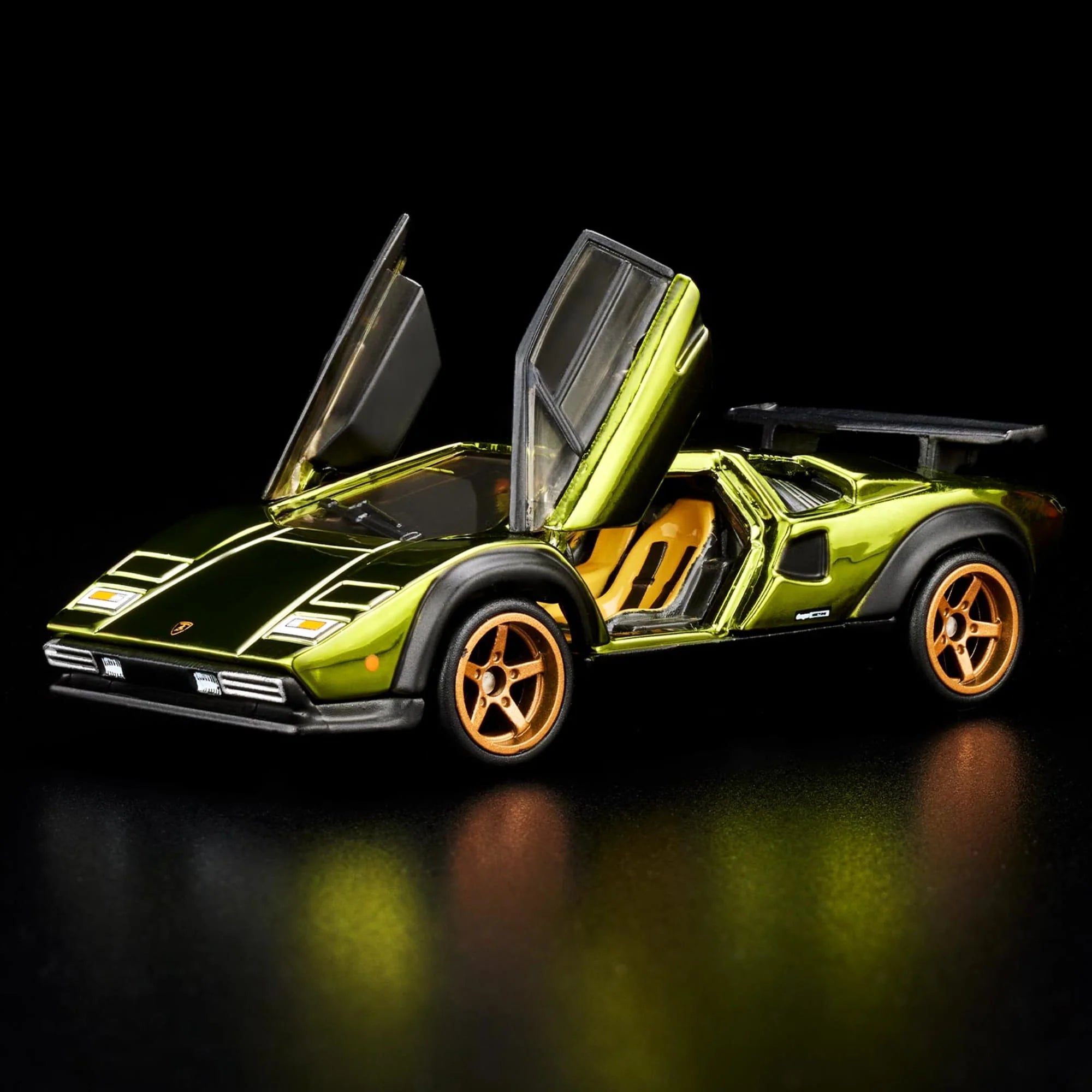 RLC EXCLUSIVE ’82 LAMBORGHINI COUNTACH LP 500 S VERDE Collectible Diecast