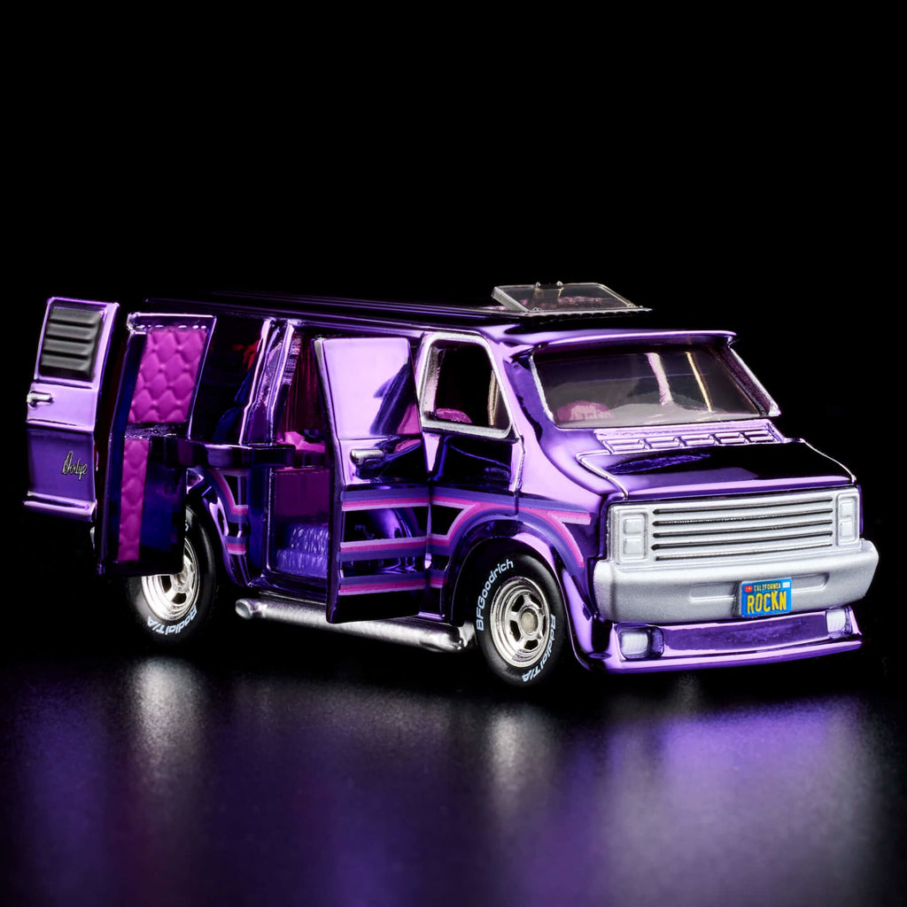 RLC Exclusive ‘70s Dodge Tradesman Van Collectible Diecast