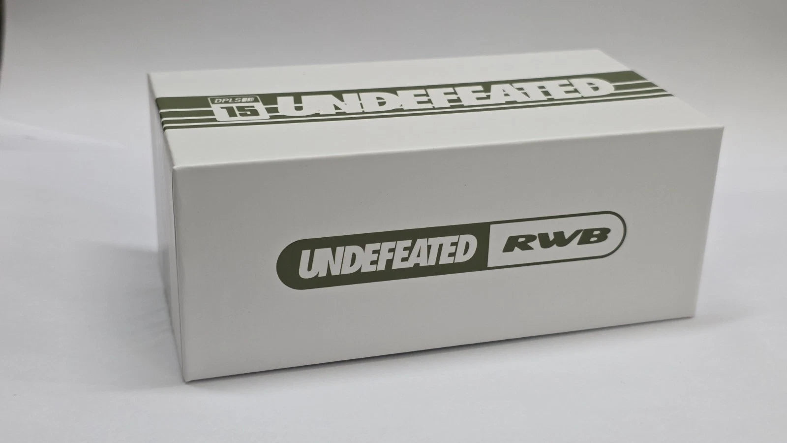 INNO64 Porsche 964 RWB Undefeated GREEN IDE 2025