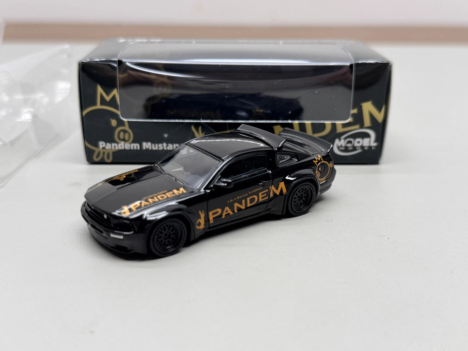 MODEL MODEL 1/64 MUSTANG PANDEM NEGRO