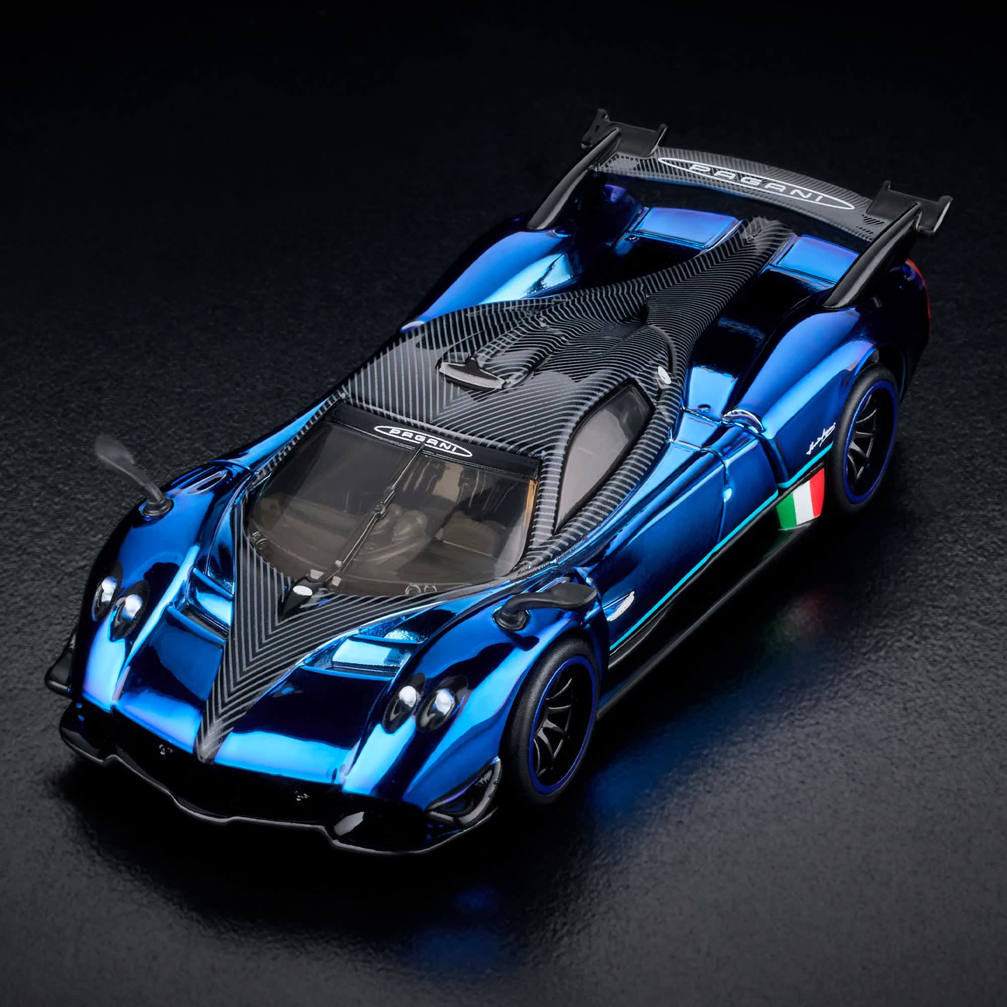 RLC Exclusive 2021 Pagani Huayra R AZUL