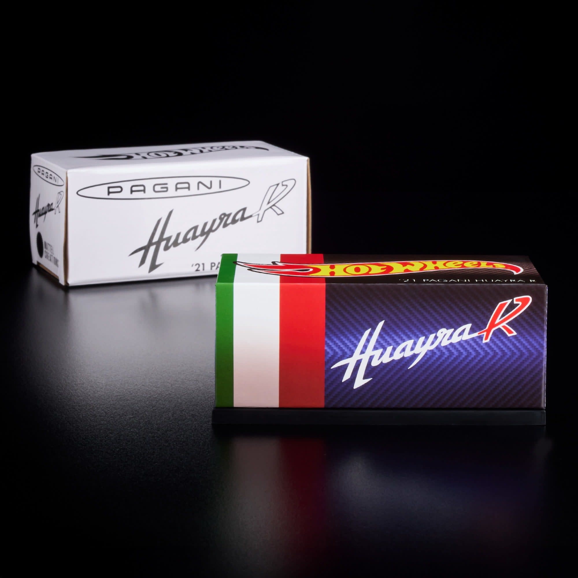 RLC Exclusive 2021 Pagani Huayra R AZUL