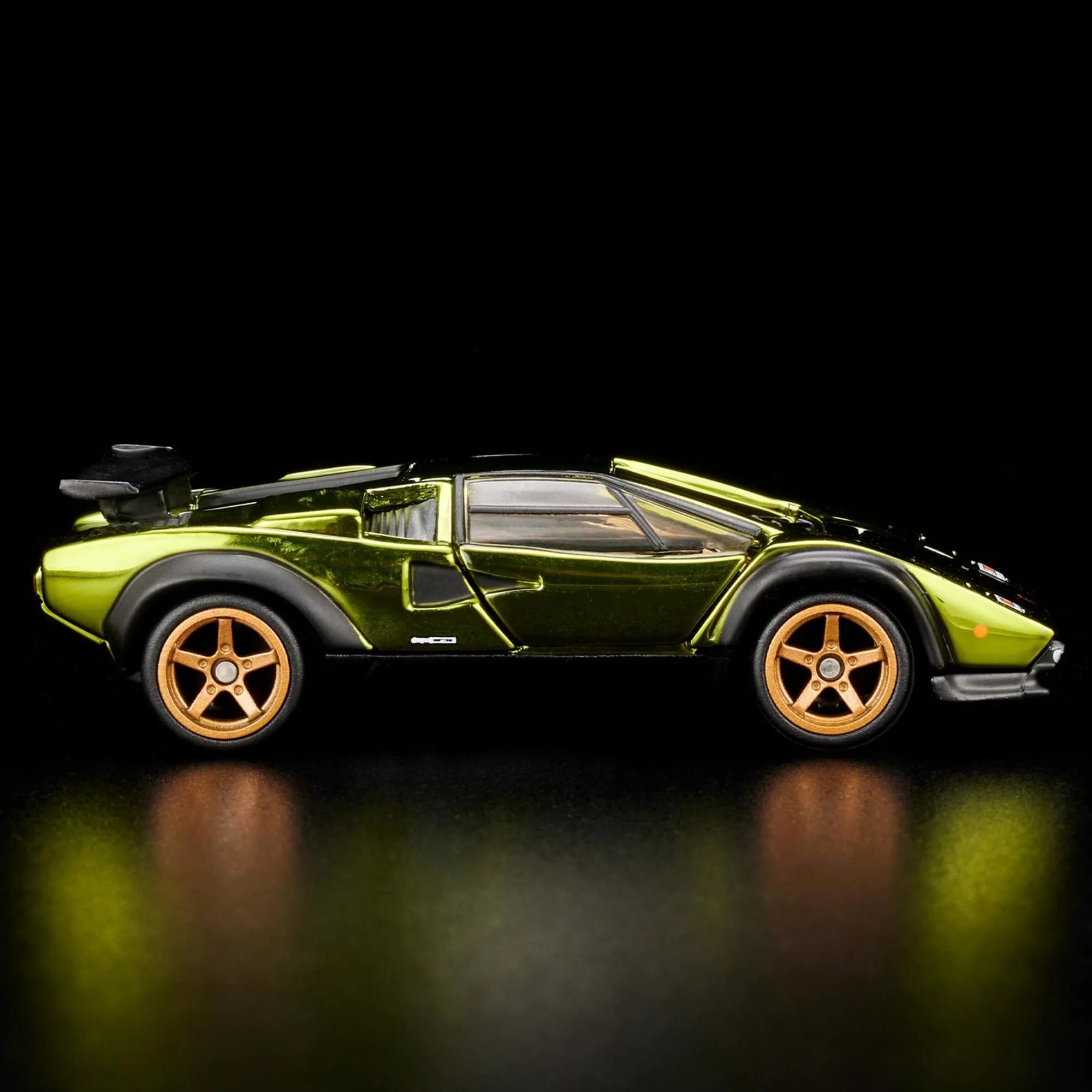 RLC EXCLUSIVE ’82 LAMBORGHINI COUNTACH LP 500 S VERDE Collectible Diecast