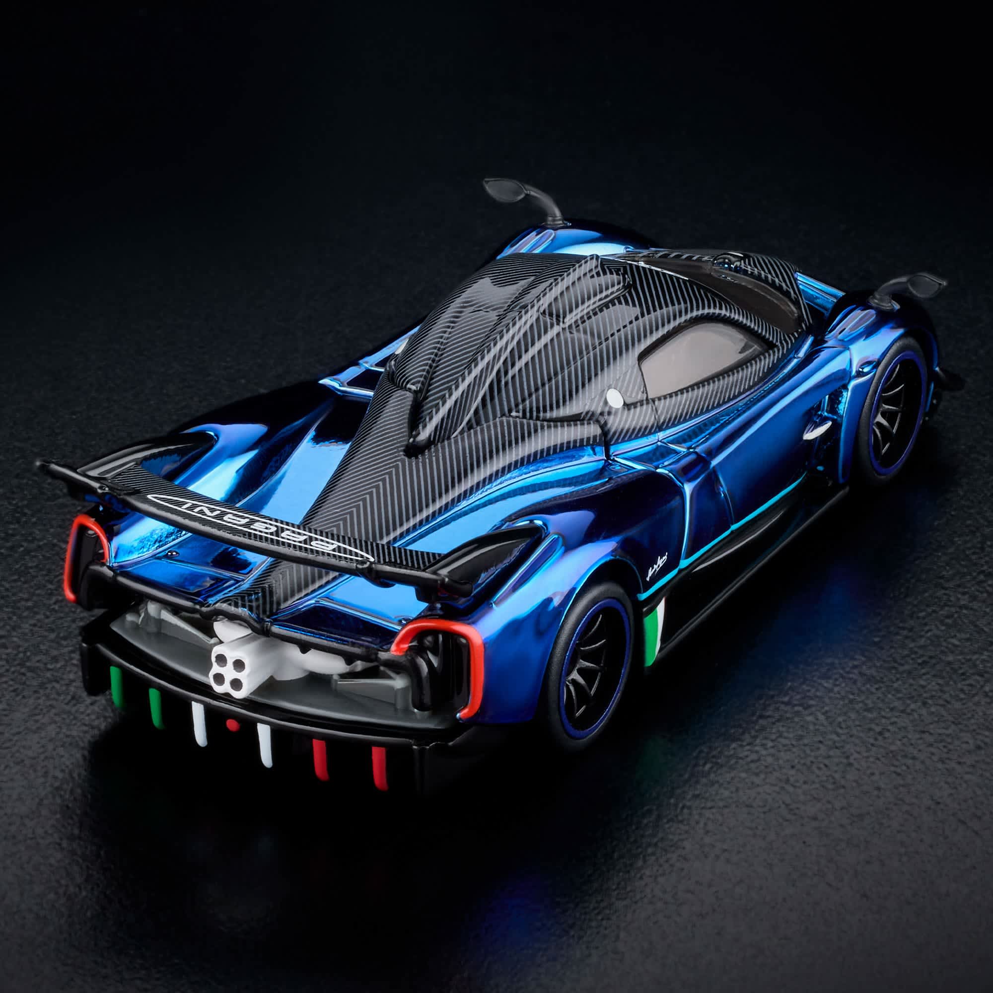 RLC Exclusive 2021 Pagani Huayra R AZUL